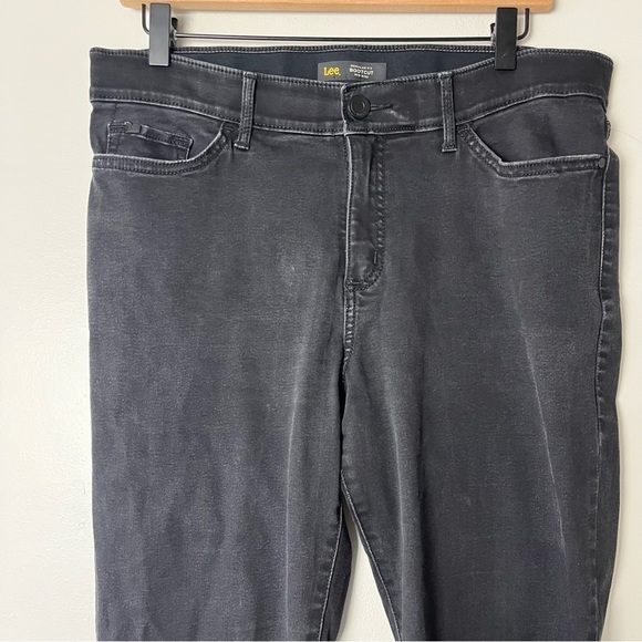 Lee Regular Fit Bootcut Mid Rise Flex Motion Black Jeans - Picture 9 of 10